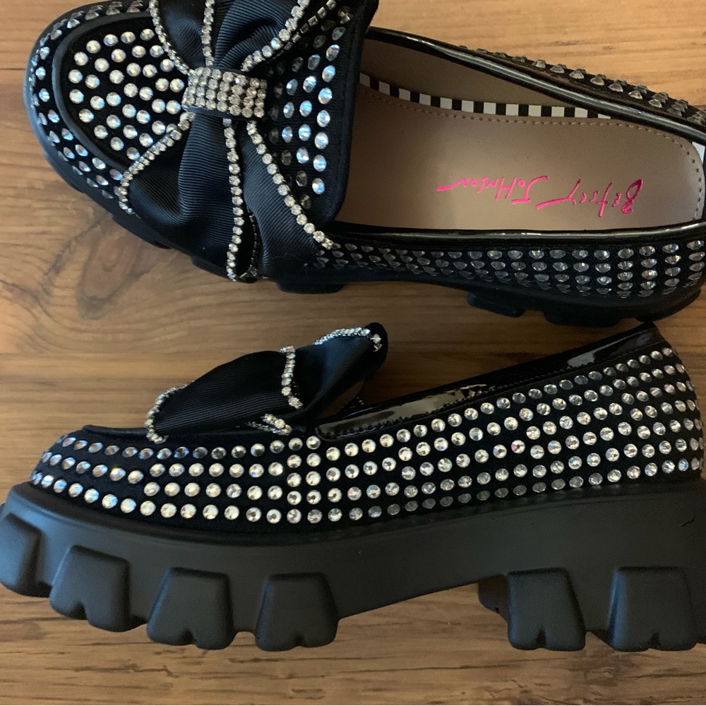 NWOB Betsy Johnson Vincent Silver Loafer - Rhinestone Platform Loafer with Bow. - Picture 7 of 10